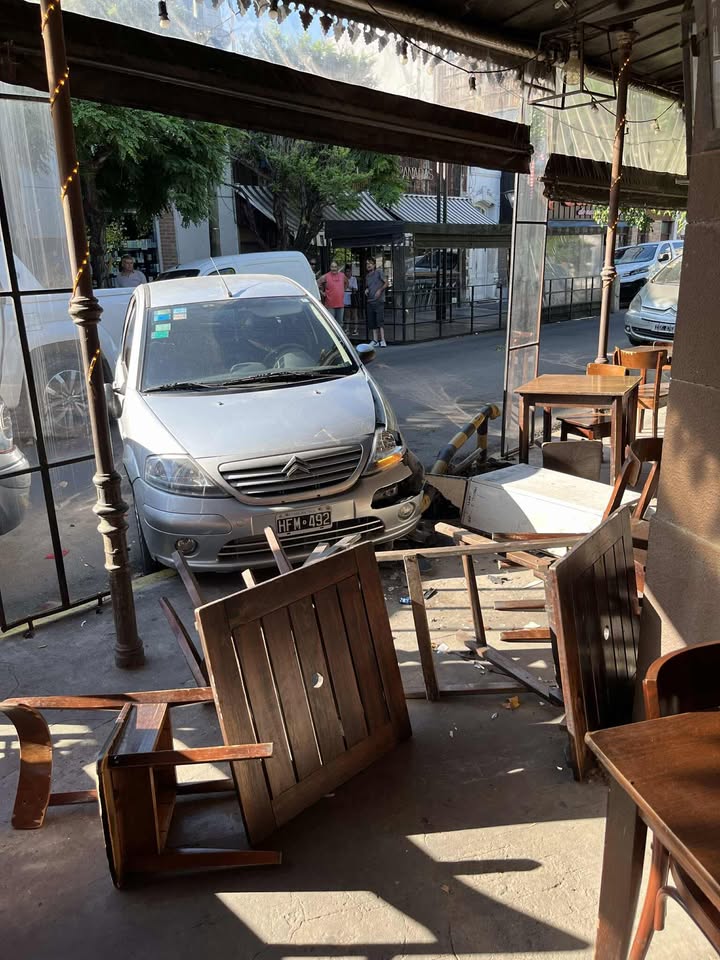 URGENTE - CHOQUE EN 9 DE JULIO Y BELGRANO